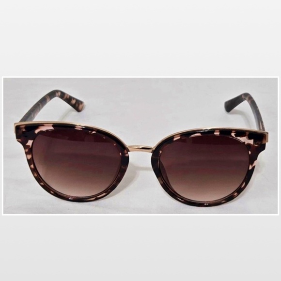 Sunglasses Womens OS Cat Eyes Round Brown Tortoise Shell Gold Accents - Picture 1 of 14